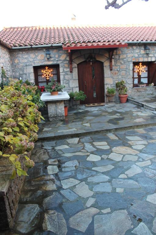 Guesthouse Karahalios Polydrosos Zewnętrze zdjęcie