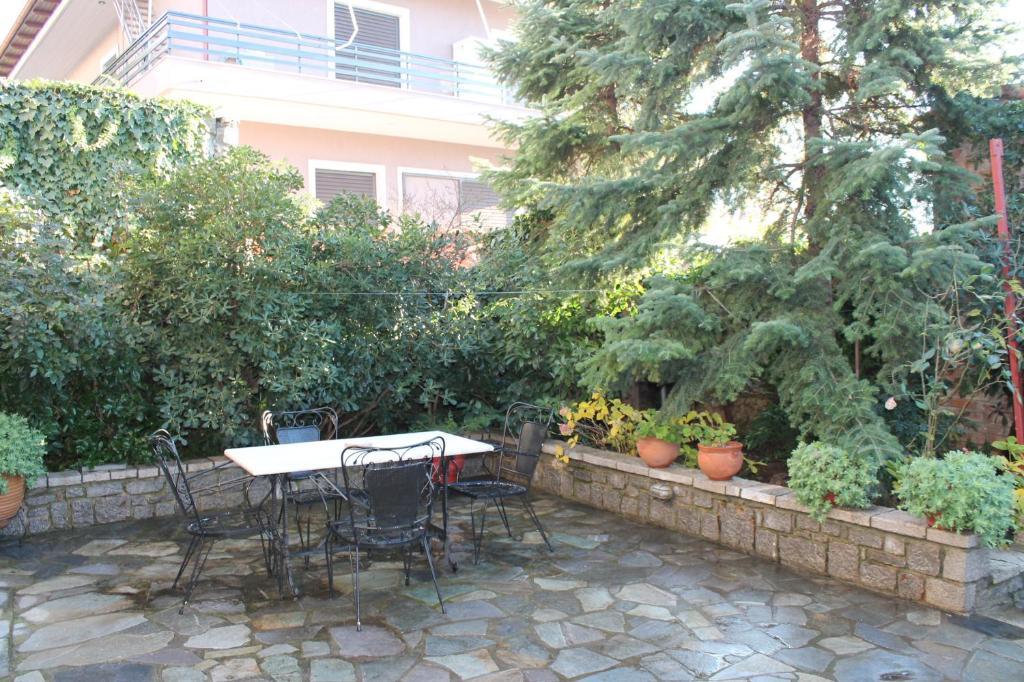 Guesthouse Karahalios Polydrosos Zewnętrze zdjęcie