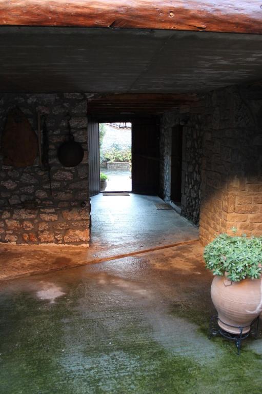 Guesthouse Karahalios Polydrosos Zewnętrze zdjęcie