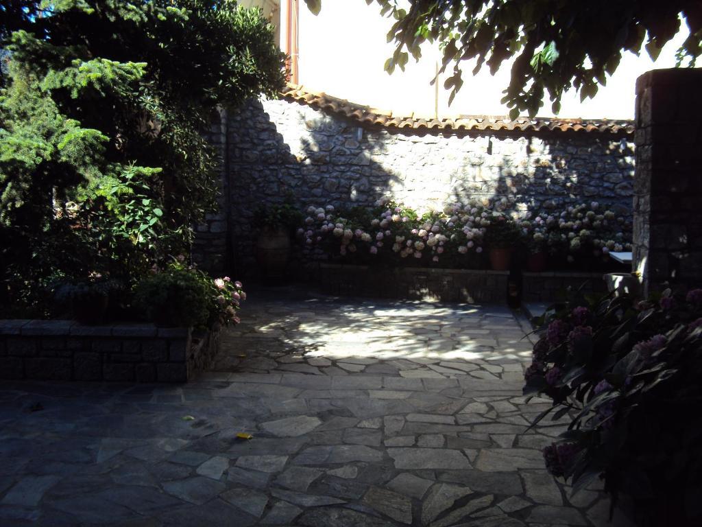 Guesthouse Karahalios Polydrosos Zewnętrze zdjęcie